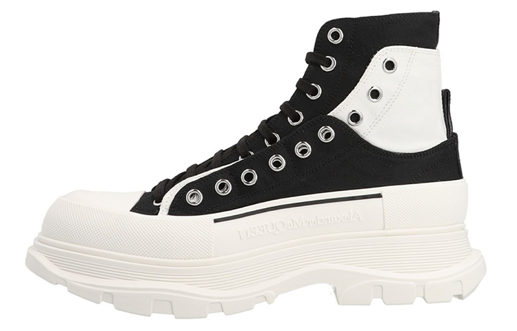 Alexander McQueen Tread Slick Ankle Boot 'Black White Overlapping Panels' 735819-W4TGR-1170