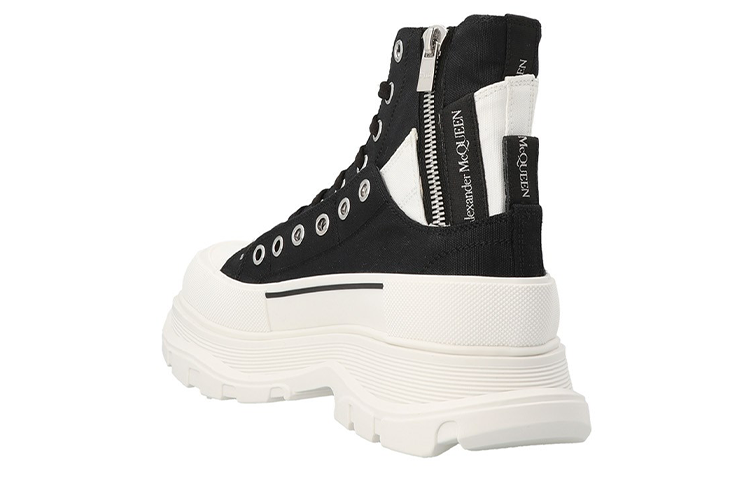 Shop 亞歷山大·麥昆 Tread Slick 圓頭時尚綁帶短靴 男款 黑色