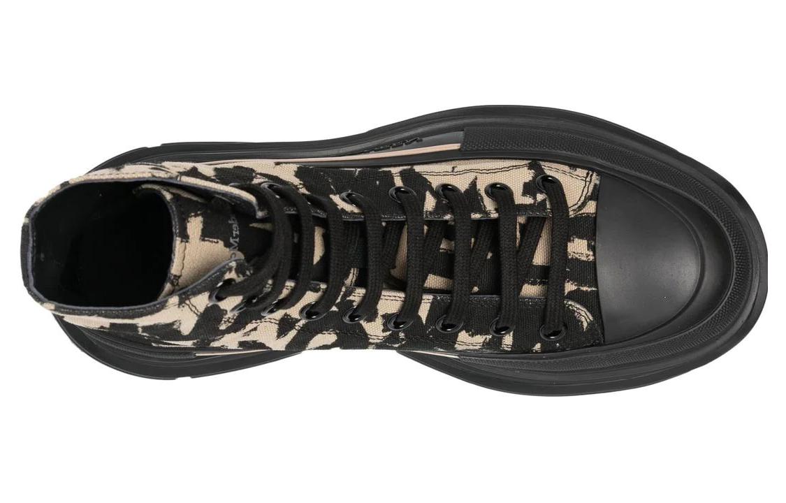 Shop Alexander McQueen Tread Slick Botas 'Beige Negro Graffiti' 705667-W4TG4-9787