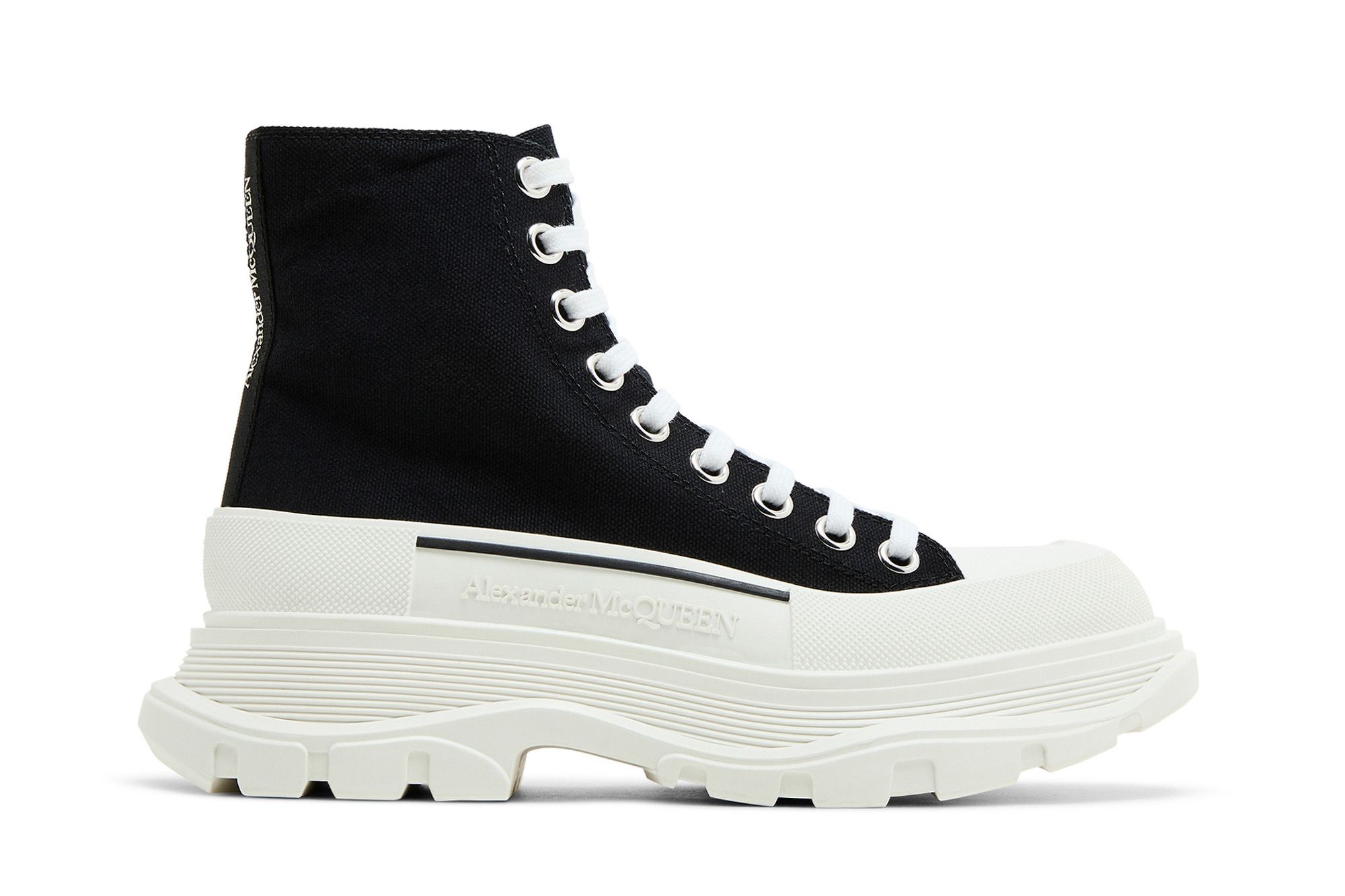 Buy Alexander McQueen Tread Slick Boot 'Hitam' 662678W4QK11320