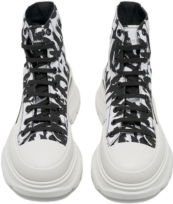 Alexander McQueen Tread Slick Boot 'Logo Grafiti - Putih Hitam' 705667-W4TG4-9356 Order Alexander McQueen Tread Slick Boot 'Logo Grafiti - Putih Hitam' 705667-W4TG4-9356