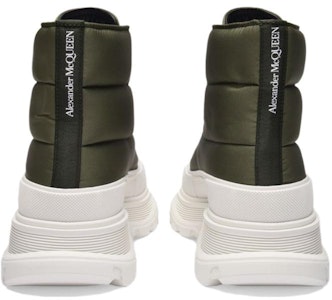 Alexander McQueen Tread Slick Boot 'Khaki Nylon' Sepatu Bot Pria Hijau Tua 682415W4RQ13265 Purchase Alexander McQueen Tread Slick Boot 'Khaki Nylon' Sepatu Bot Pria Hijau Tua 682415W4RQ13265