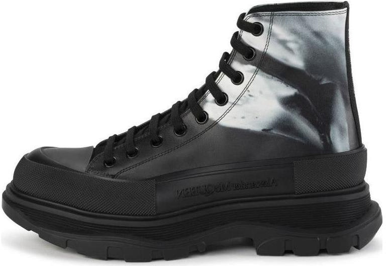 alexander-mc-queen-tread-slick-boot-solarised-flower-black-750376-wiatp-1070
