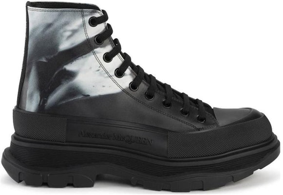 Alexander McQueen Tread Slick Boot 'Solarised Flower - Hitam' 750376-WIATP-1070 Order Alexander McQueen Tread Slick Boot 'Solarised Flower - Hitam' 750376-WIATP-1070