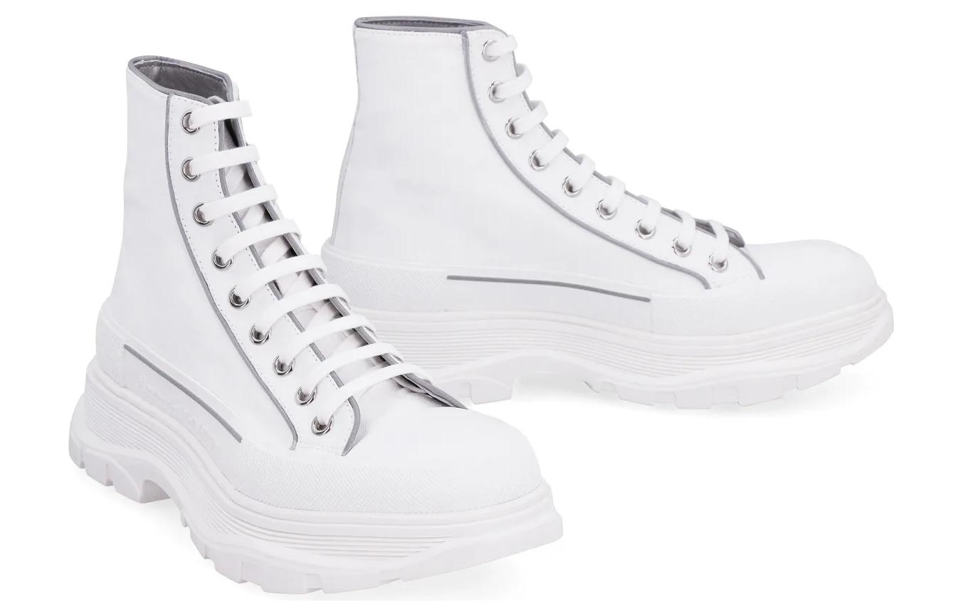 Shop Alexander McQueen Tread Slick Boot 'Putih Perak' 705663-W4TG9-9348