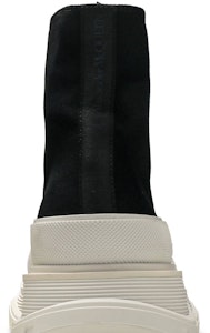 Alexander McQueen Tread Slick Boots 'Hitam Putih' 604254-W4L32-1070 Sizing Alexander McQueen Tread Slick Boots 'Hitam Putih' 604254-W4L32-1070