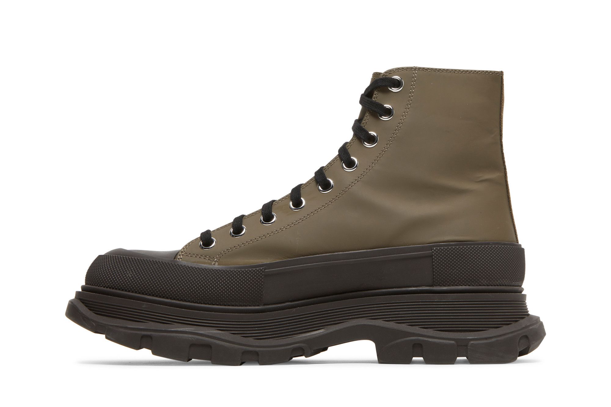 Shop Alexander McQueen Tread Slick Boots ''Khaki Schwarz'' 627206-WHYK3-3238