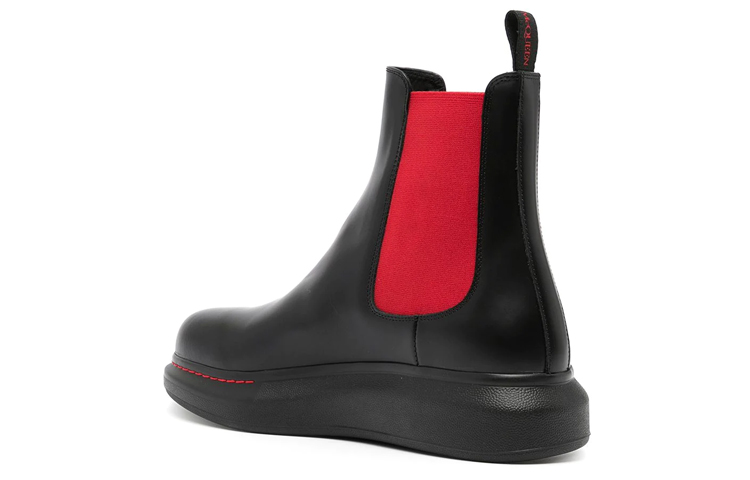 Lookbook Alexander McQueen Tread Slick Chelsea Boot 'Hitam Merah' 5861988WHX51066