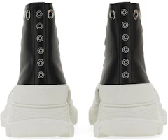 Shop Alexander McQueen Tread Slick Tinggi 'Kulit Hitam' 727806WIATF1320