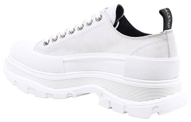 Shop アレキサンダー・マックイーン トレッドスリック レースアップ 'ホワイト' 627225-WHBGU-9089 627225-WHBGU-9089