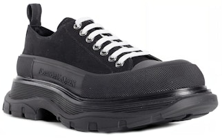 Alexander McQueen Tread Slick Cordones 'Triple Black' zapatillas negras 604257-W4L32-1000 Shop Alexander McQueen Tread Slick Cordones 'Triple Black' zapatillas negras 604257-W4L32-1000