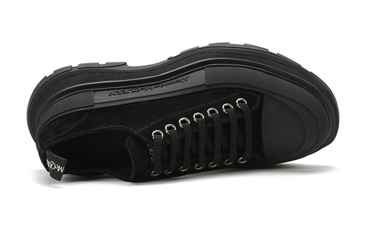 Purchase Alexander McQueen Tread Slick Sneakers ''Core Zwart'' 627225WHBGU1081