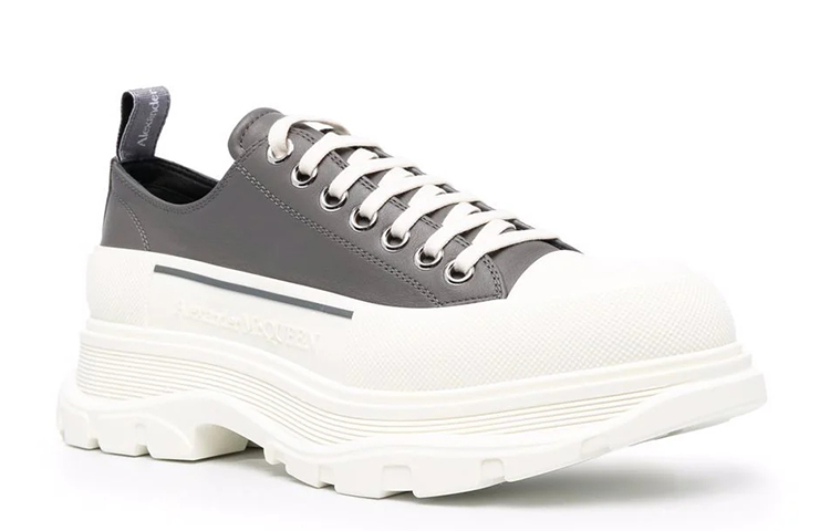 Alexander McQueen Tread Slick Sneakers 'Grey White' 圖 2