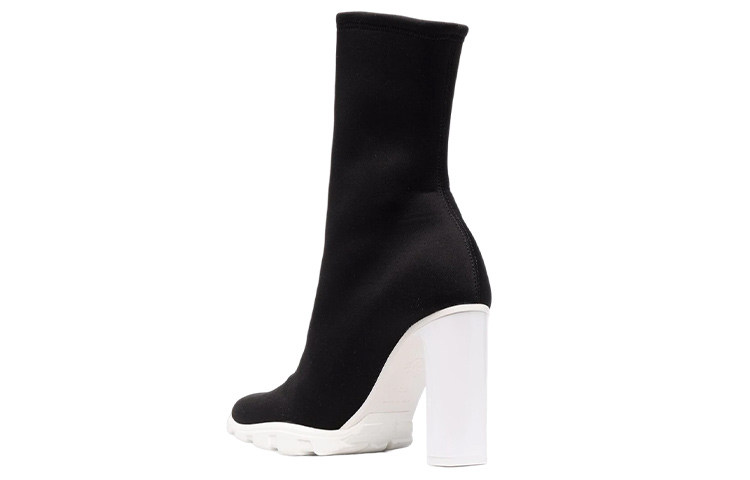 Lookbook Alexander McQueen Tread Zip Boot 'Hitam Putih' 688310W4SQ11053