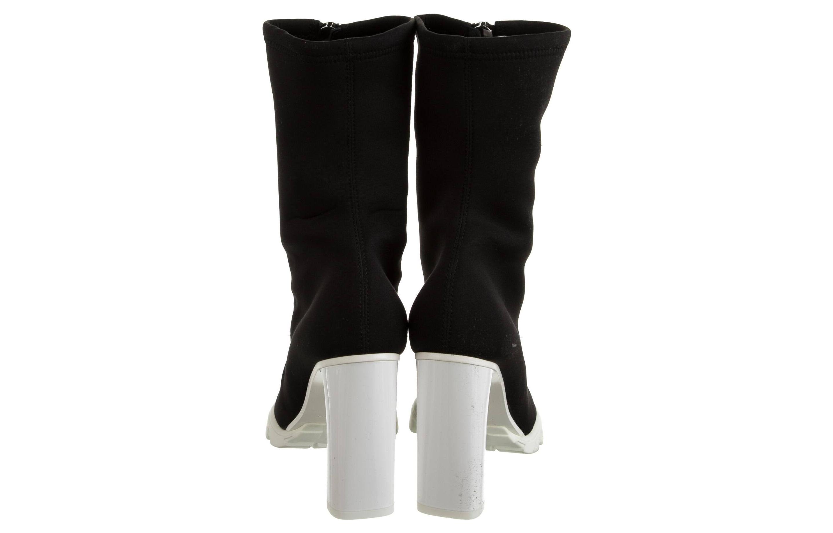 Purchase Alexander McQueen Tread Zip Boot 'Hitam Putih' 688310W4SQ11053