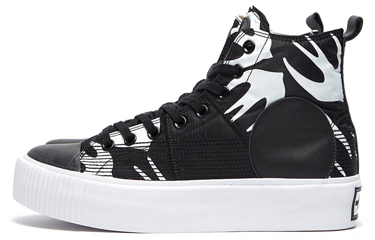 Alexander McQueen Unisex High-Top Casual Shoes Black 621913R26921006