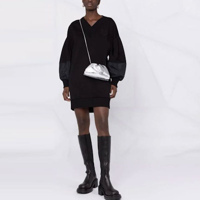 Alexander McQueen V-Neck Long Sleeve Sweater Dress Black 662137-QLAA8-1000 Lookbook Alexander McQueen V-Neck Long Sleeve Sweater Dress Black 662137-QLAA8-1000