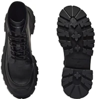 Shop Botte Alexander McQueen Wander ''Noir'' 758769WHLZ41000