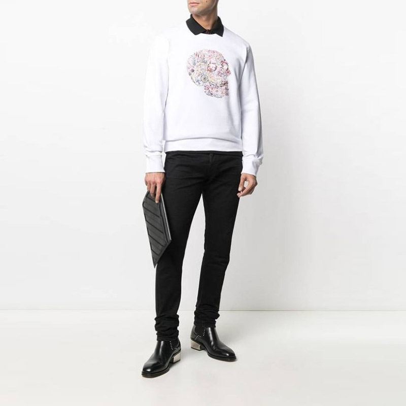 Shop 알렉산더 맥퀸 화이트 크루넥 스컬 자수 스웨트셔츠 650434-QQZ69-0900