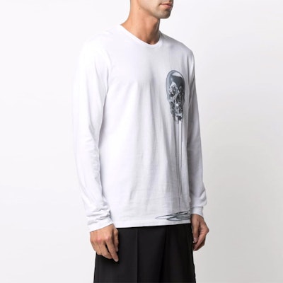 Alexander McQueen Kemeja-T Putih Cetakan Tengkorak Lengan Panjang Leher Bulat. 631382-QPZ86-0900 Shop Alexander McQueen Kemeja-T Putih Cetakan Tengkorak Lengan Panjang Leher Bulat. 631382-QPZ86-0900