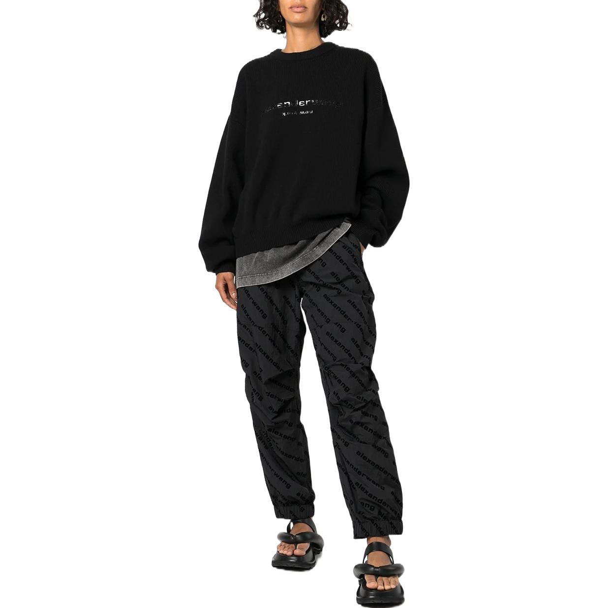 Lookbook Alexander Wang FW22 Logo Print Crewneck Pullover Sweater Unisex Black UKC4221037-001