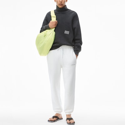 Alexander Wang SS22 Unisex Baju Beludru Leher Tinggi Hitam. UCC3211473-007 Shop Alexander Wang SS22 Unisex Baju Beludru Leher Tinggi Hitam. UCC3211473-007