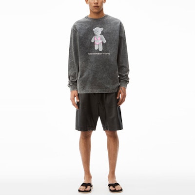 Alexander Wang SS22 Camiseta Unisex Manga Larga Oso Vintage Gris Oscuro UCC1221500-007 Lookbook Alexander Wang SS22 Camiseta Unisex Manga Larga Oso Vintage Gris Oscuro UCC1221500-007