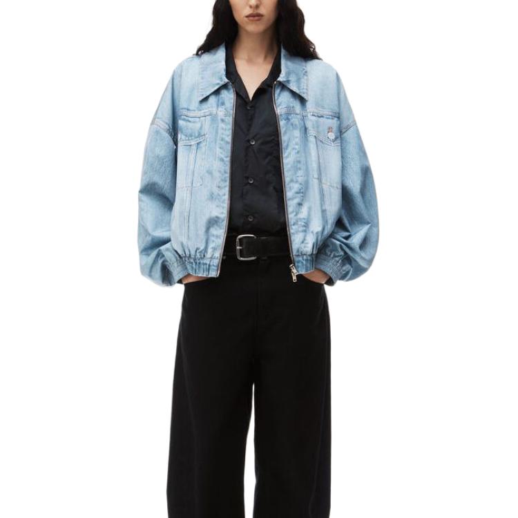 Lookbook Alexander Wang SS24 Jaket Denim Zip-Up Oversized Biru Uniseks UWC12420274-87A