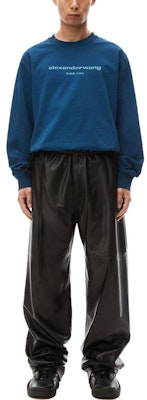 亚历山大王男女通用透气圆领卫衣套头设计款. UCC42316824-10B Lookbook 亚历山大王男女通用透气圆领卫衣套头设计款. UCC42316824-10B