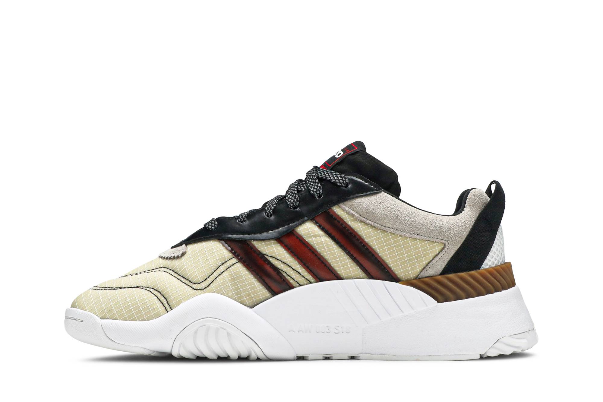 Lookbook 亞歷山大·王 x 愛迪達 輕棕色Turnout運動鞋 FV2914