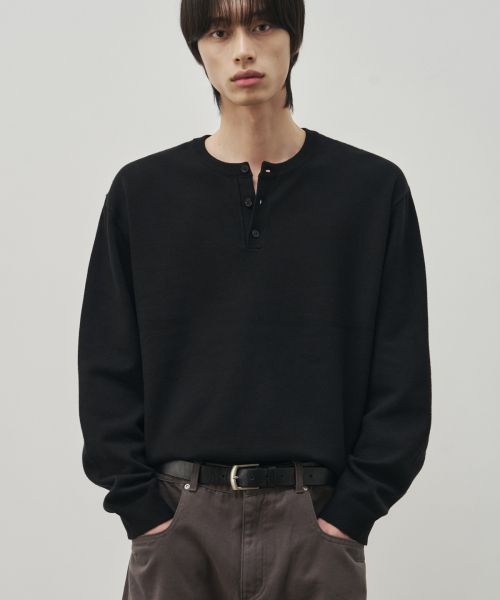 Alice Cloud Touch Henley Neck Crop Knit Sweater [Black] ALSKN6391BK