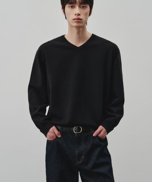 Alice Cloud Touch V-Neck Cropped Knit Top [Black] ALSKN6183BK