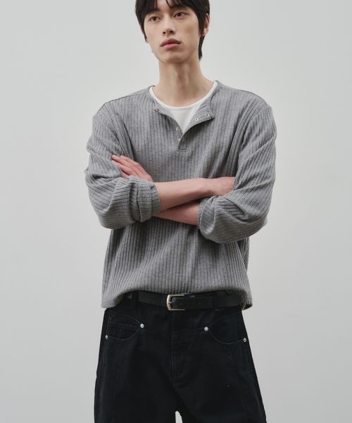 Alice Ribbed Snap Henley Neck Crop T-Shirt [Melange Gray] ALSTS6161MG
