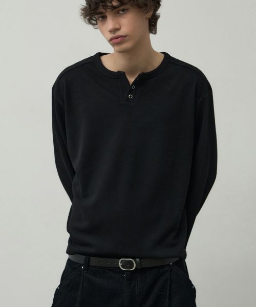 Alice Ring Stud Crop Henley Neck Knit T-Shirt [Black] ALSTS5364BK