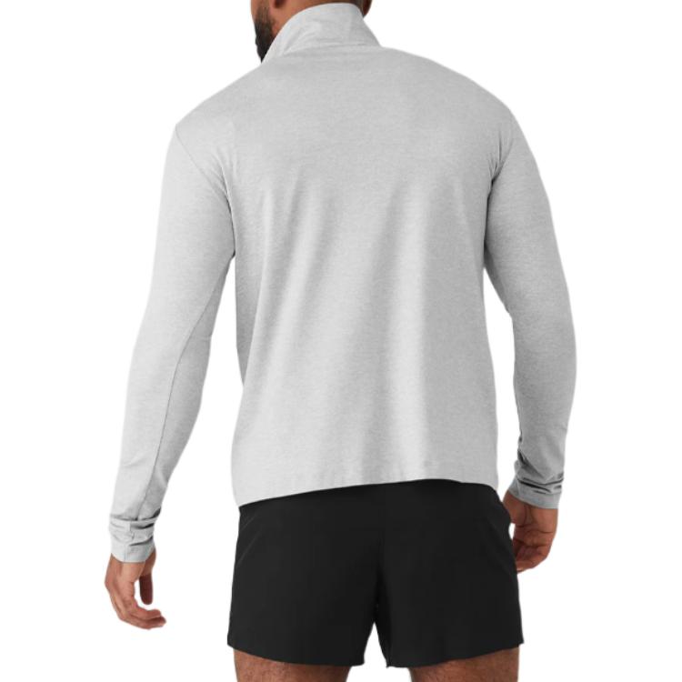 Shop Alo Yoga 征服半拉链长袖柔软POLO衫. M3193R