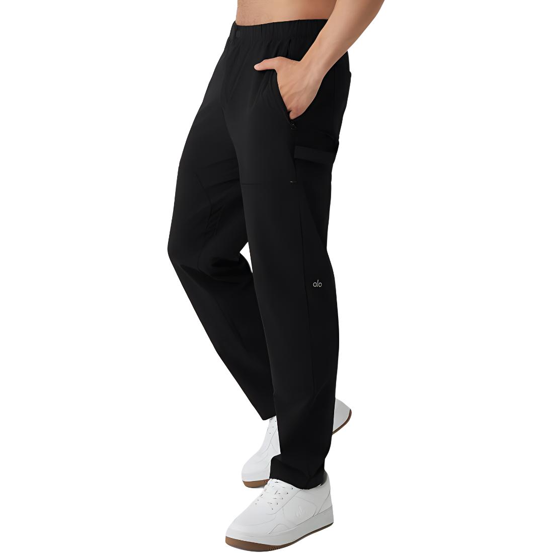 Shop ALO Yoga 防水直筒工装裤运动风设计. M5191R