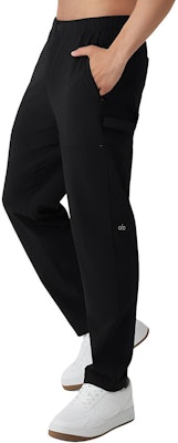 ALO Yoga 防水直筒工装裤运动风设计. M5191R Shop ALO Yoga 防水直筒工装裤运动风设计. M5191R