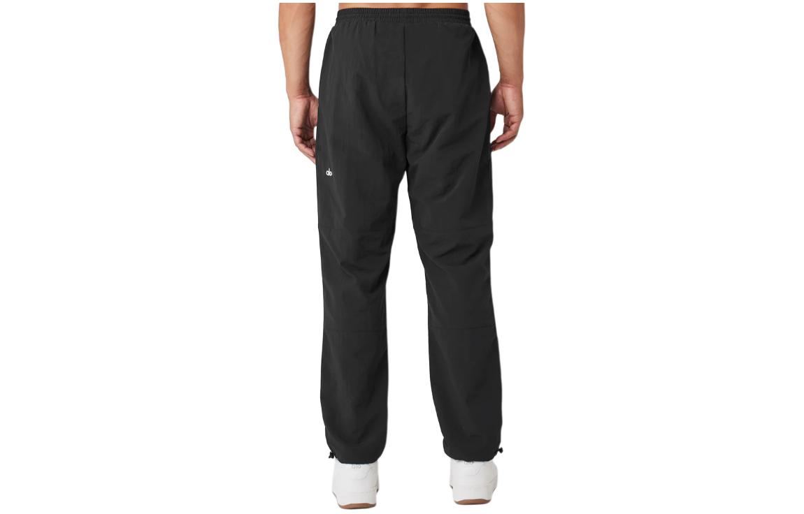 Lookbook Alo Yoga 束绳直筒运动长裤 休闲运动裤。 M5172R