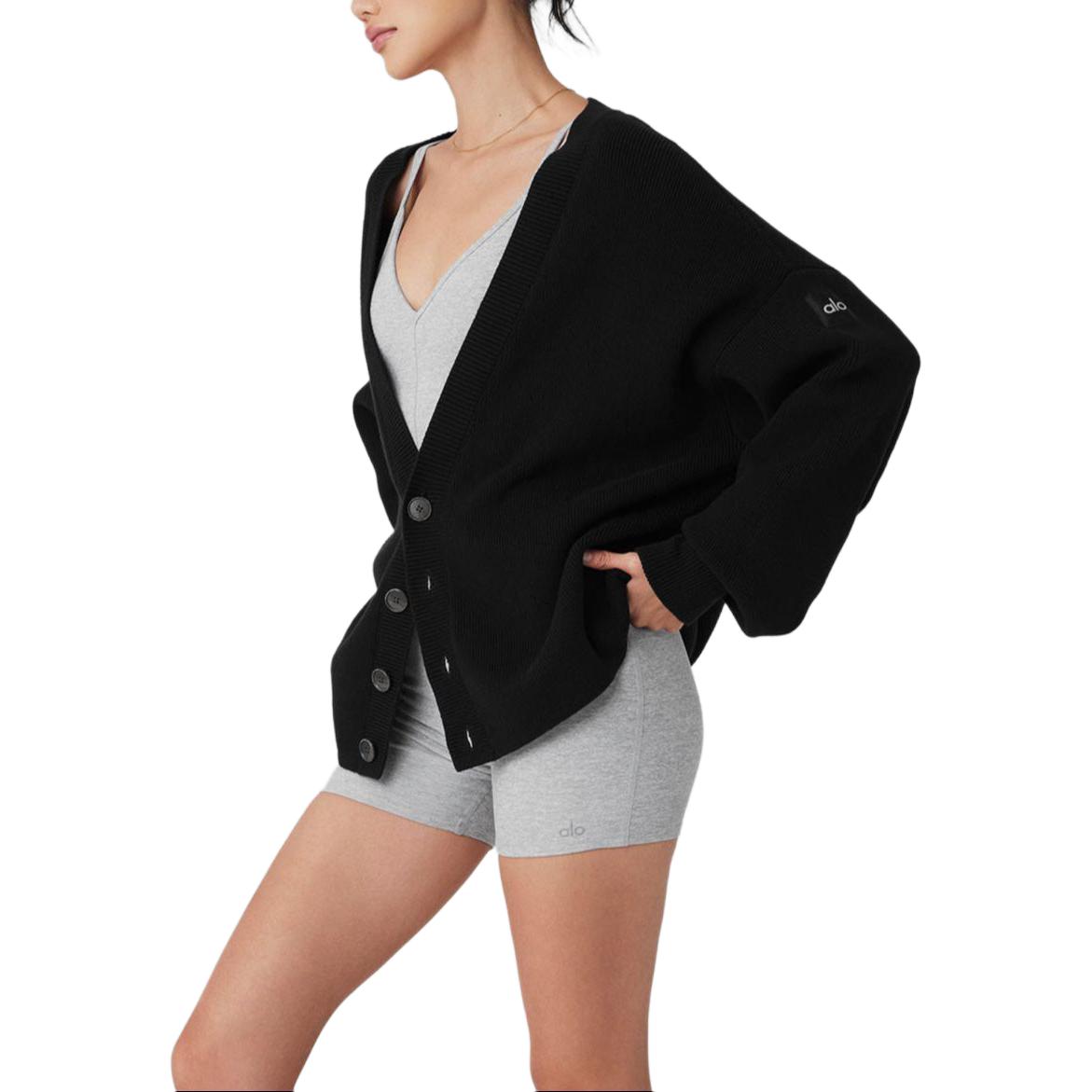 Shop Alo Yoga男女同款舒适针织开衫纯色休闲毛衣。 M3227R