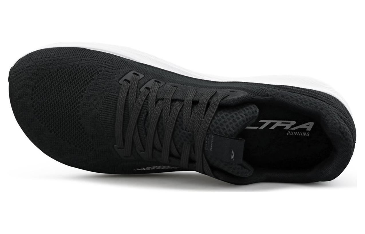 Shop Altra Escalante 3 跑步鞋 黑/白 - 舒適、抓地力、緩震 AL0A7R6M000