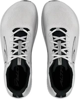 Shop Altra Escalante 4 灰色防滑低筒跑鞋 AL0A85NE100