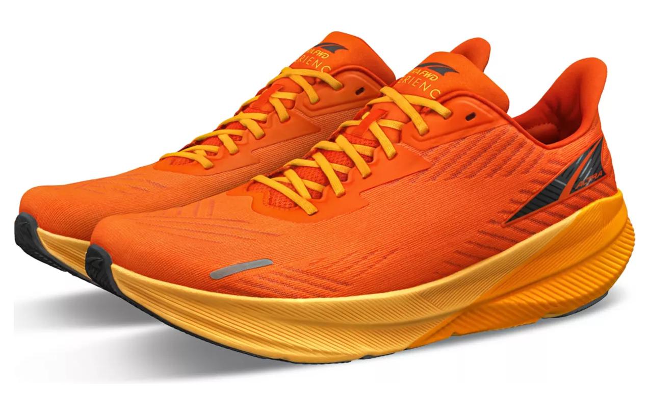 Lookbook Altra FWD Experience Oranje Hardloopschoenen met Demping en Antislip. AL0A82C8880