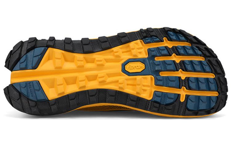 Shop Altra Olympus 4.0 黃藍色低筒透氣跑鞋 AL0A4VQM440
