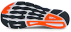 Shop Altra Torin 5 白橘色運動跑鞋 AL0A547F108