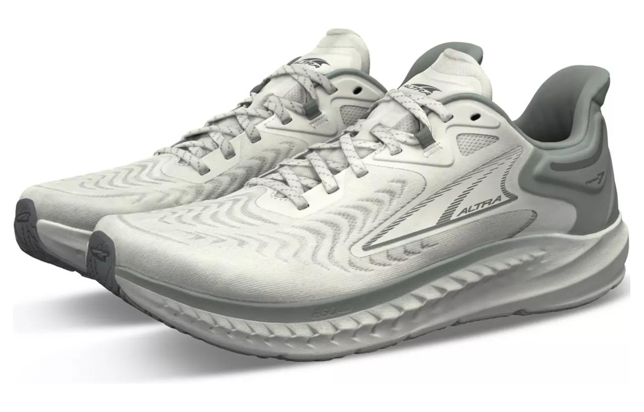 Lookbook Altra Torin 7 白灰色舒适缓震跑鞋 AL0A82C4110