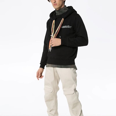 AMBUSH Hoodie Unisex Hitam Tali Kepang (Koleksi Musim Luruh) 12111845 Lookbook AMBUSH Hoodie Unisex Hitam Tali Kepang (Koleksi Musim Luruh) 12111845