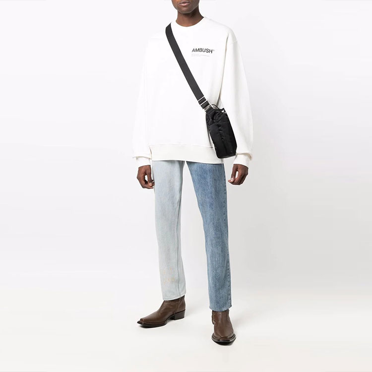 Lookbook AMBUSH 2021秋冬男士白色印花长袖圆领卫衣 BMBA021F21FLE0010310