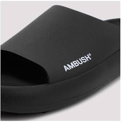 AMBUSH Selipar 'Hitam' BMIC005S23MAT001 Shop AMBUSH Selipar 'Hitam' BMIC005S23MAT001