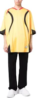 Lookbook Kaos Unisex Kuning AMBUSH SS23 Logo Print V-Neck Lengan Pendek. BMAA068S23FAB0011610