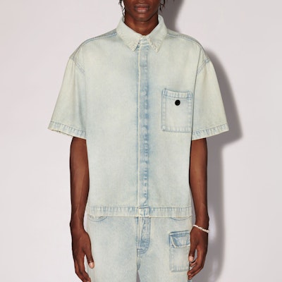 AMBUSH SS24 ボタン付きポケット デニム半袖シャツ ライトブルー メンズ BMYD001S24DEN0024200 Lookbook AMBUSH SS24 ボタン付きポケット デニム半袖シャツ ライトブルー メンズ BMYD001S24DEN0024200